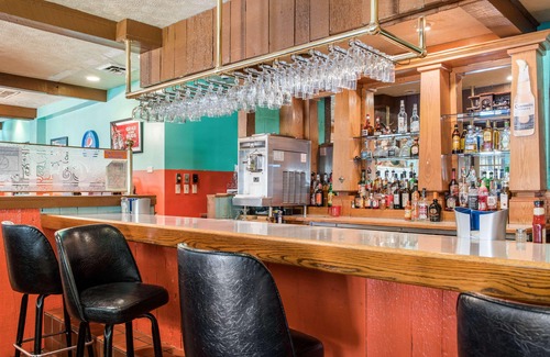 Huntingburg Hotel | Quality Inn Huntingburg