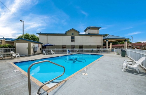 Jacksonville Hotel | Quality Inn Jacksonville near Little Rock Air Force Base