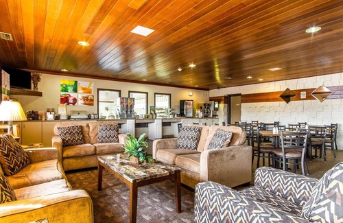 La Crosse Hotel | Quality Inn La Crosse