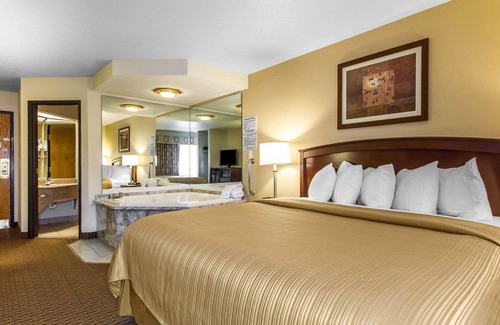 La Crosse Hotel | Quality Inn La Crosse