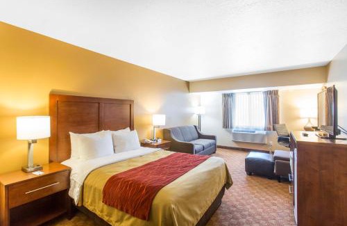 Logan Hotel | Quality Inn Logan near University