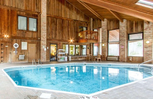 Macomb Hotel | Quality Inn Macomb