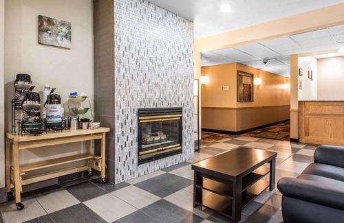 Mauston Hotel | Quality Inn Mauston