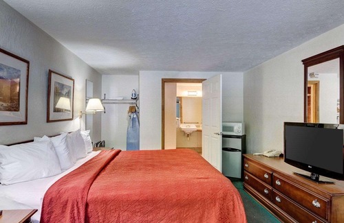 Fayetteville Hotel | Quality Inn New River Gorge