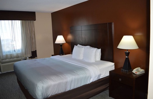 Schiller Park Hotel | Quality Inn O'Hare Airport