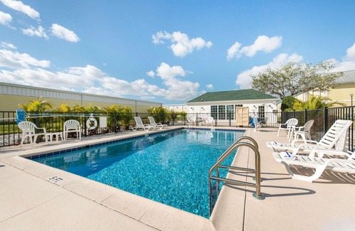 Interchange Square Hotel | Quality Inn Palm Bay - Melbourne I-95
