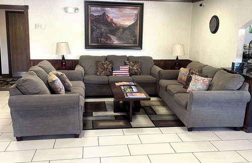 Raton Hotel | Quality Inn Raton, NM