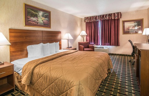 Raton Hotel | Quality Inn Raton
