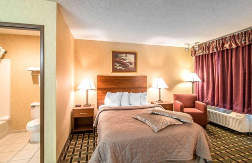 Raton Hotel | Quality Inn Raton