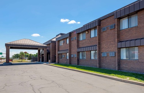 St. Cloud Hotel | Quality Inn Saint Cloud