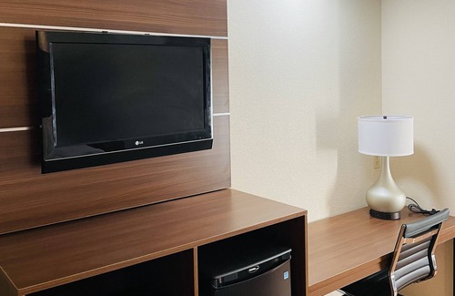 Gracewood Hotel | Quality Inn & Suites Augusta Fort Gordon Area