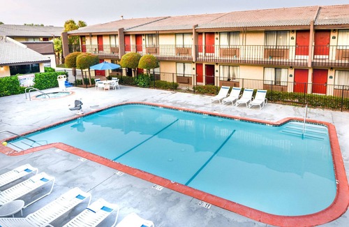 Northwest Anaheim Hotel | Quality Inn & Suites Buena Park Anaheim