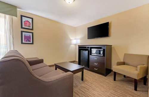 Brandenburg Hotel | Quality Inn & Suites Brandenburg - Fort Knox