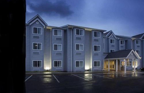 Caldwell Hotel | Quality Inn & Suites Caldwell I-77