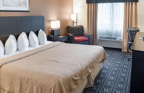 Mankato Hotel | Quality Inn & Suites Mankato