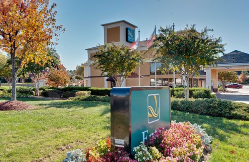 Stallings Hotel | Quality Inn & Suites Matthews