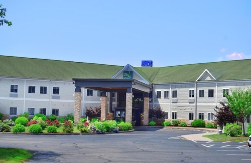 Middletown Hotel | Quality Inn & Suites Middletown - Newport