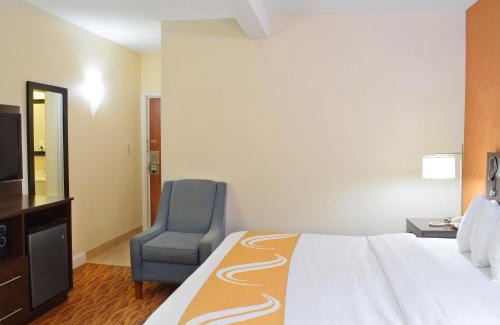 Middletown Hotel | Quality Inn & Suites Middletown - Newport