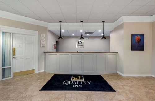New Hartford Hotel | Quality Inn & Suites New Hartford - Utica