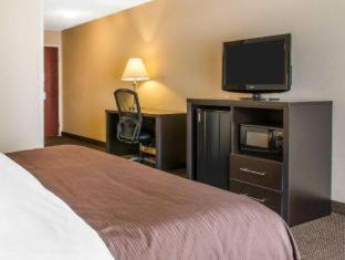 Niles Hotel | Quality Inn & Suites Niles