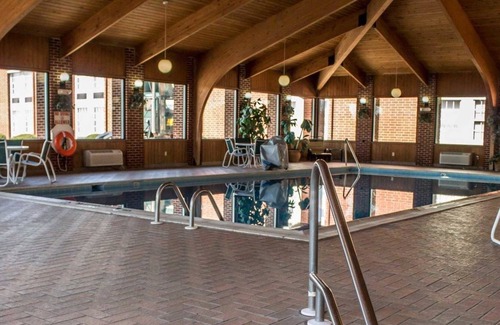 Mansfield Hotel | Quality Inn & Suites North