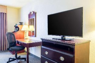 Alma Hotel | Quality Inn & Suites of Alma - Northeast from Fort Smith