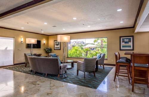 El Lago Hotel | Quality Inn & Suites Seabrook - NASA - Kemah