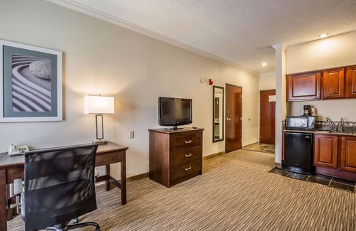 El Lago Hotel | Quality Inn & Suites Seabrook - NASA - Kemah