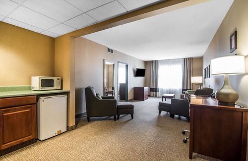 Towanda Hotel | Quality Inn & Suites Towanda
