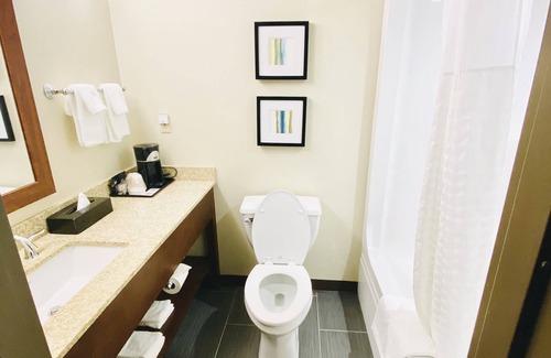 Towanda Hotel | Quality Inn & Suites Towanda