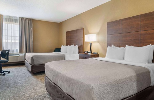 Manistique Hotel | Quality Inn & Suites