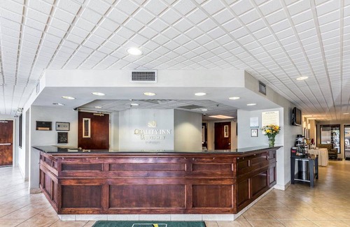 Lansing Hotel | Quality Inn University Lansing