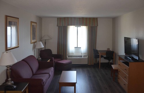 Perrysburg Hotel | Quality Inn
