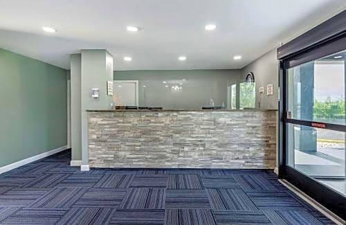 Verona Hotel | Quality Inn Verona - Staunton North