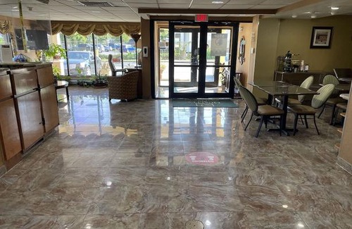 Vineland Hotel | Quality Inn Vineland - Millville