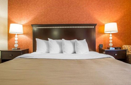 Vineland Hotel | Quality Inn Vineland - Millville