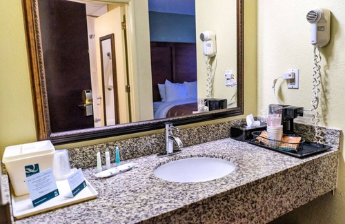 Whiteville Hotel | Quality Inn Whiteville North