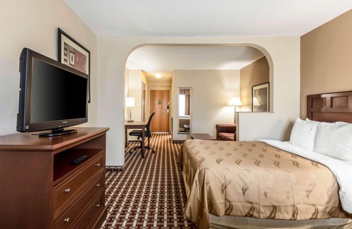 Paducah Hotel | Quality Suites Paducah