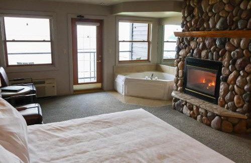 Nisswa Resort | Quarterdeck Resort