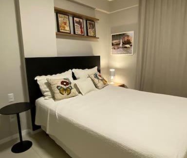 Ondina Apartment | Quarto e sala em Ondina 50 metros da praia