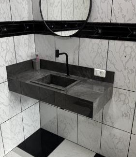 Cotia House | Quarto Queen size privativo em casa de condomínio