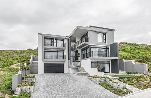 Yzerfontein Apartment | Quattro Apartment