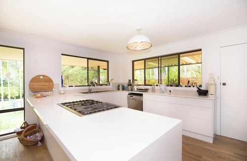 Mullumbimby Bed & Breakfast | Queen room in charming 4-bedroom B&B with WiFi and some AC in fab Mullumbimby