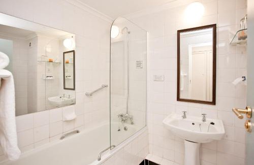 Oudtshoorn Hotel | Queen's Hotel by BON Hotels