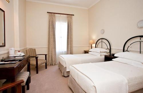 Oudtshoorn Hotel | Queen's Hotel by BON Hotels