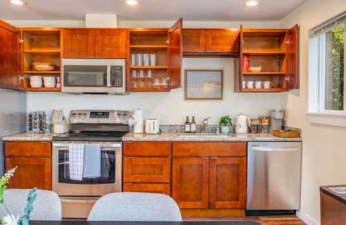 East Queen Anne Apartment | Queen's Nook by Stay in Nest - Parking/Walks to DT