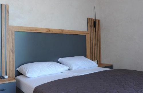 Karolino-Bugaz Hotel | Queen's Park Hotel