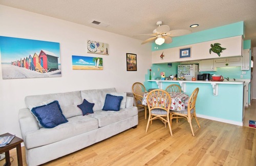 Emerald Isle Condo | Queens Court 1208 - oceanfront condo 2BR 2BA scenic Emerald Isle!