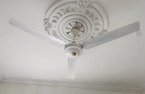 Kinyozi Hotel | Queens Luxury Studio Mombasa