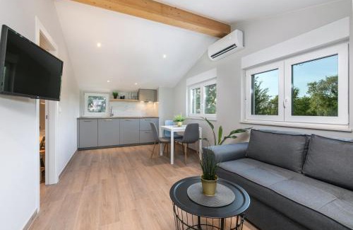 Funtana House | Quercus Apartments - Peace & Nature by the Bike Trail